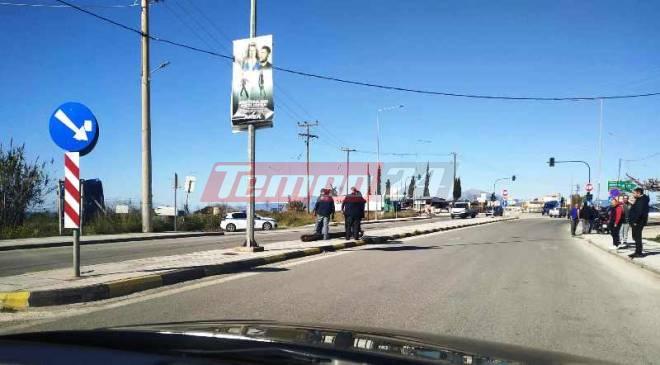 Πάτρα: Νταλίκα έριξε κολόνα (ΦΩΤΟ)