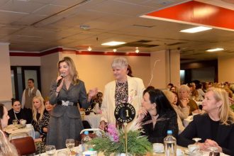 Η Βίβιαν Σαμούρη κοντά στο "Αλμα Ζωής"