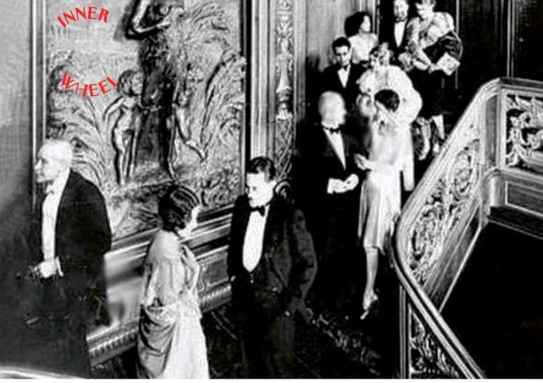 Χοροεσπερίδα για το παρθενικό ταξίδι νέου υπερωκεανίου