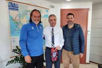 Γιάννης Καρβέλης: Οι αδυναμίες δεν κρύβονται!