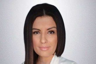 Υποψήφια ευρωβουλευτής η κόρη του Θανάση Νταβλούρου