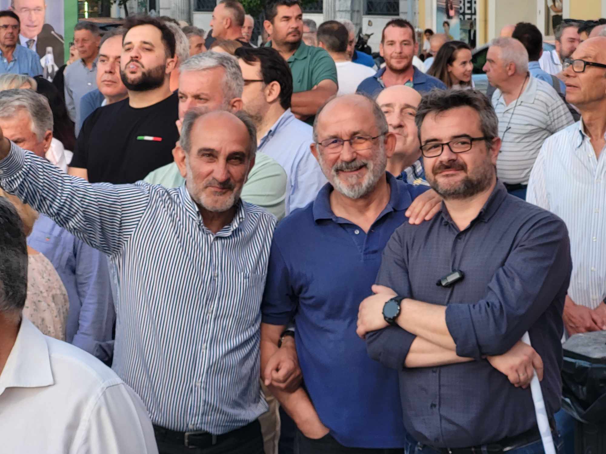 Απόστολος Κατσιφάρας: Είδε την συγκέντρωση του ΠΑΣΟΚ από ...τα ορεινά!