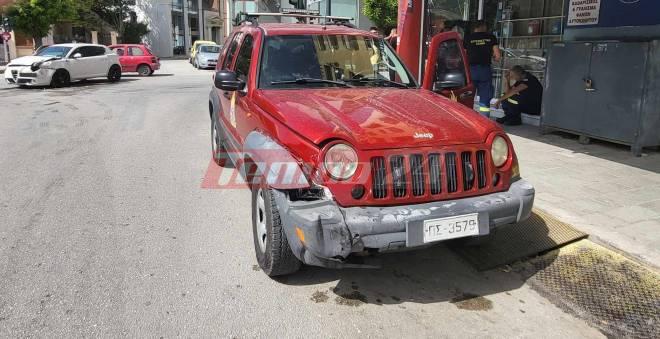 Πάτρα: Aυτοκίνητο έπεσε πάνω σε πυροσβεστικό όχημα που πήγαινε σε φωτιά (ΦΩΤΟ)