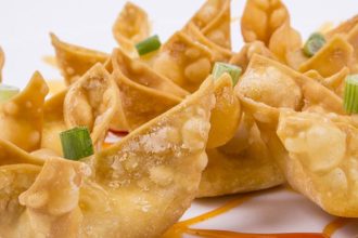 Πεντανόστιμα wontons με τυρί κρέμα για όλη την οικογένεια