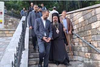 Στο Βραχομονάστηρο της Κλεισούρας ο Νεκτάριος Φαρμάκης (ΦΩΤΟ)