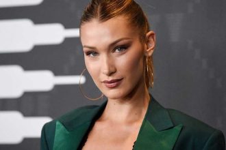 Το trick της Bella Hadid για να μένει το μακιγιάζ της αναλλοίωτο για ώρες