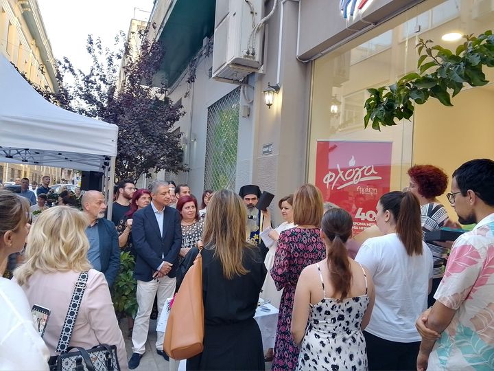 Νέα γραφεία για την “Φλόγα” – Γιάννης Καρβέλης: “Τώρα θα μας βρίσκουν όλοι μπροστά τους…”