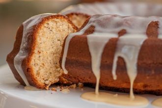 Κέικ λεμονιού με λευκή σοκολάτα