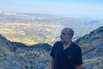 Απόστολος Κατσιφάρας: Αξίζουμε καλύτερες ημέρες