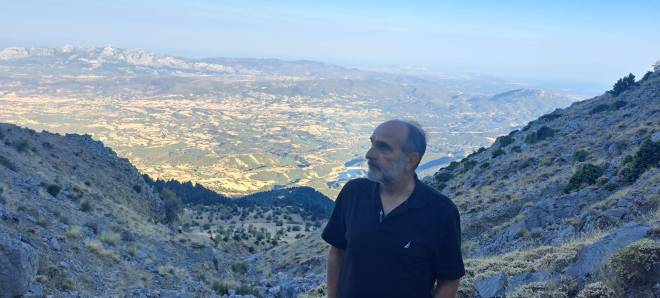 Απόστολος Κατσιφάρας: Αξίζουμε καλύτερες ημέρες