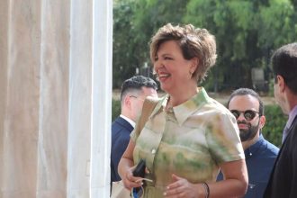 Γιατί η Όλγα Γεροβασίλη πήγε στην συνεδρίαση της ΝΔ στη Βουλή