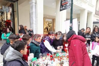 Χριστουγεννιάτικο παζάρι: Περίσσευε η αγάπη των μαθητών της Πάτρας για τα παιδιά της Φλόγας! ΦΩΤΟΓΡΑΦΙΕΣ