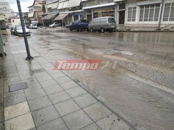 Δεν σταματά να βρέχει στο Αγρίνιο (ΦΩΤΟ-ΒΙΝΤΕΟ)