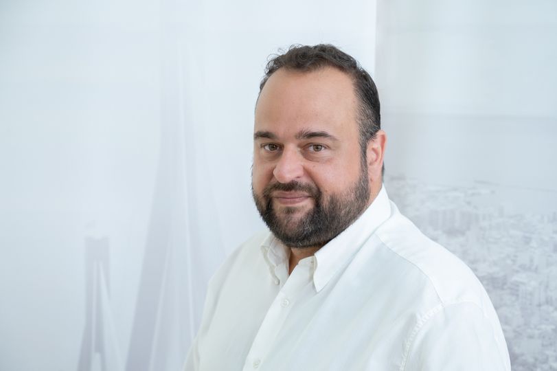 Γενέθλια σήμερα για τον Βασίλη Αϊβαλή