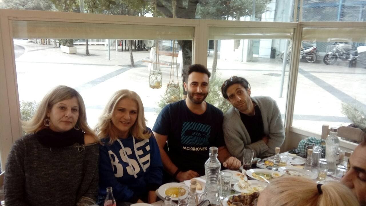 Γνωστοί ηθοποιοί απόλαυσαν τους μεζέδες και την φιλοξενία του παραδοσιακού μεζεδοπωλείου "Πλατεία"