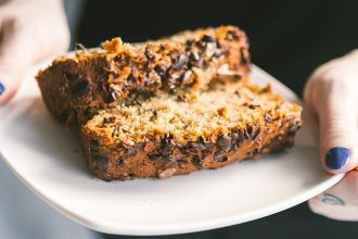 Yγιεινό κέικ με μέλι, κακάο & μπανάνα