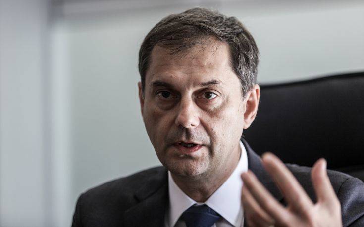 Δείτε πώς ήταν o Υπουργός Τουρισμού Χάρης Θεοχάρης μικρός