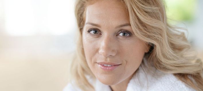 Το προϊόν ομορφιάς που δεν πρέπει να χρησιμοποιούν οι γυναίκες μετά τα 40