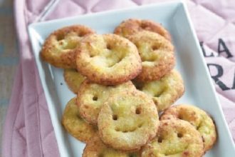 Χαμογελαστές πατατο-καροτο-κροκέτες