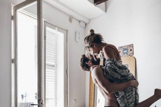 Πώς τα αδέρφια ενός άνδρα «προδίδουν» πόσο άπιστος είναι