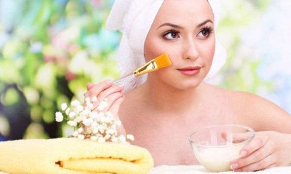 Σπιτική μάσκα προσώπου με μέλι