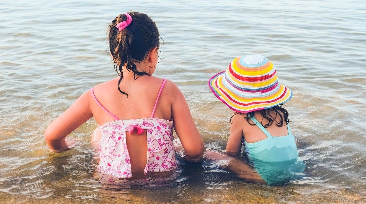 Ποια είναι η καλύτερη ώρα για να πάτε στη θάλασσα με τα παιδιά