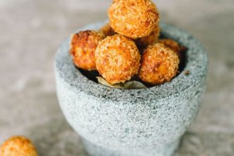 Τυρομπουκίτσες που λιώνουν στο στόμα!