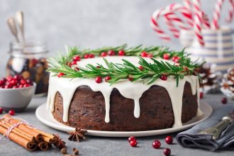 Βασιλόπιτα με γλάσο βανίλιας