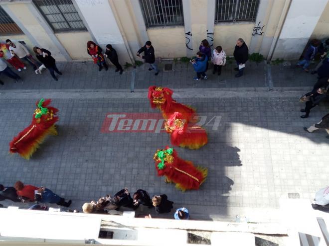 Ο Κινέζικος δράκος βγήκε στους δρόμους της Πάτρας - ΦΩΤΟ