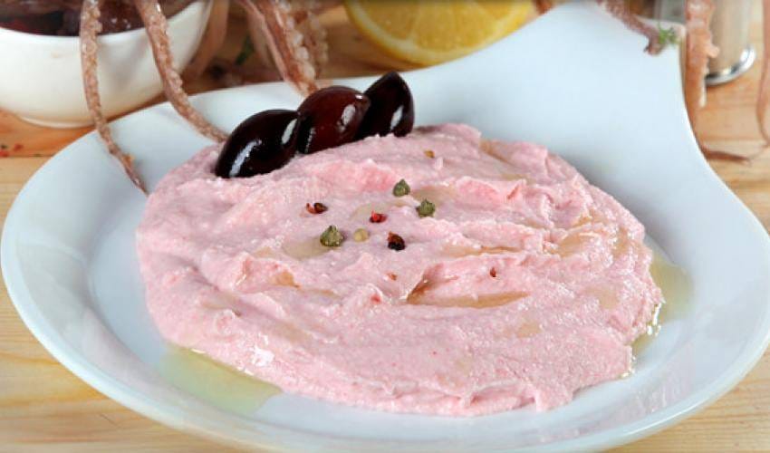 Νηστίσιμες λιχουδιές στο παραδοσιακό μεζεδοπωλείο "Πλατεία"