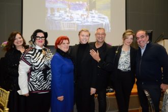 Πλήθος κόσμου στην παρουσίαση του πολυτελούς λευκώματος Opera Tables ΦΩΤΟ