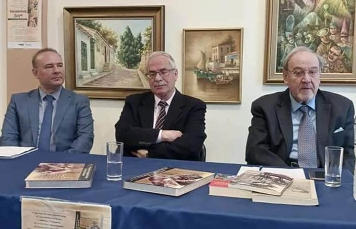 Άρωμα πατρινής αποκριάς και… τεντούρας στην παρουσίαση του δίτομου λευκώματος του Παναγιώτη Ρηγόπουλου στην Αθήνα