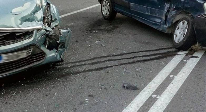 Καραμπόλα στο κέντρο της Πάτρας με το "καλημέρα"