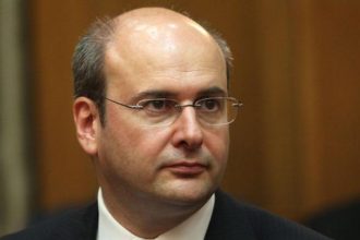 Το συγκινητικό μήνυμα του Χατζηδάκη για την απώλεια της μητέρας του