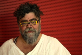 Το αντίο του Σταμάτη Κραουνάκη στον Γιάννη Βόγλη