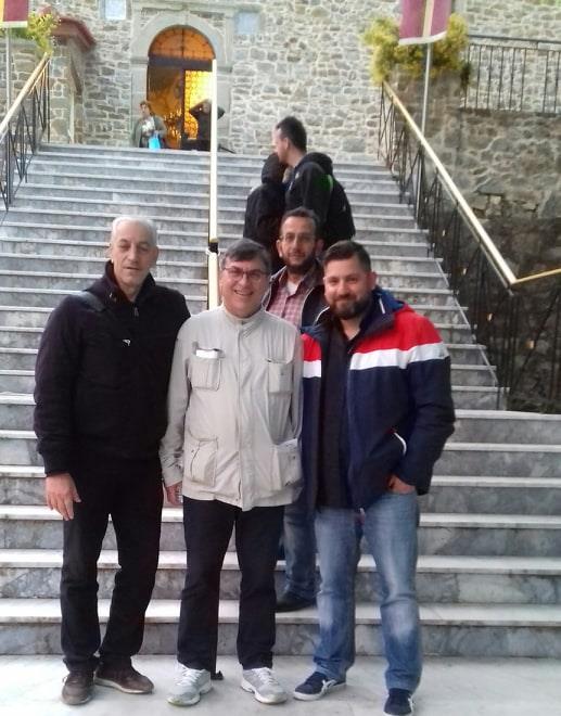 Με τα πόδια στον Άγιο Νικόλαο Σπάτων ο υποψήφιος Δήμαρχος Αλέξανδρος Χρυσανθακόπουλος!