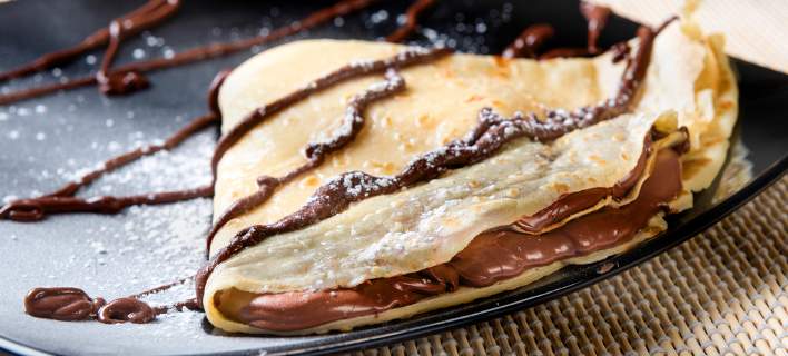 Φτιάξτε λαχταριστές γλυκές κρέπες με πραλίνα φουντουκιού εύκολα και γρήγορα