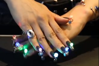 Τι έχουν κάνει αυτές οι γυναίκες στα νύχια τους;