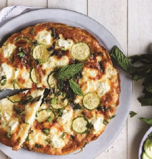 Κρητικό σφουγγάτο με κολοκυθάκια και ξινομυζήθρα