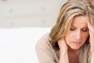 Ανακαλύφθηκαν 290 γενετικοί παράγοντες που επηρεάζουν τον χρόνο της εμμηνόπαυσης