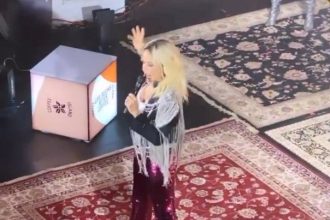 Πάτρα: Όλα όσα έγιναν χθες στο θέατρο Απόλλων με την Άννα Βίσση-Τα καρναβαλικά γυρίσματα για το "Σπίτι με το Mega"-ΒΙΝΤΕΟ ΦΩΤΟ