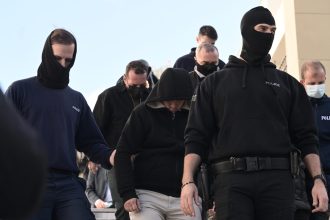 Κολωνός: Την ενοχή των 14 από τους 17 κατηγορούμενους πρότεινε η εισαγγελέας για την υπόθεση της 12χρονης