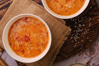 Κοκκινιστή σούπα τραχανά