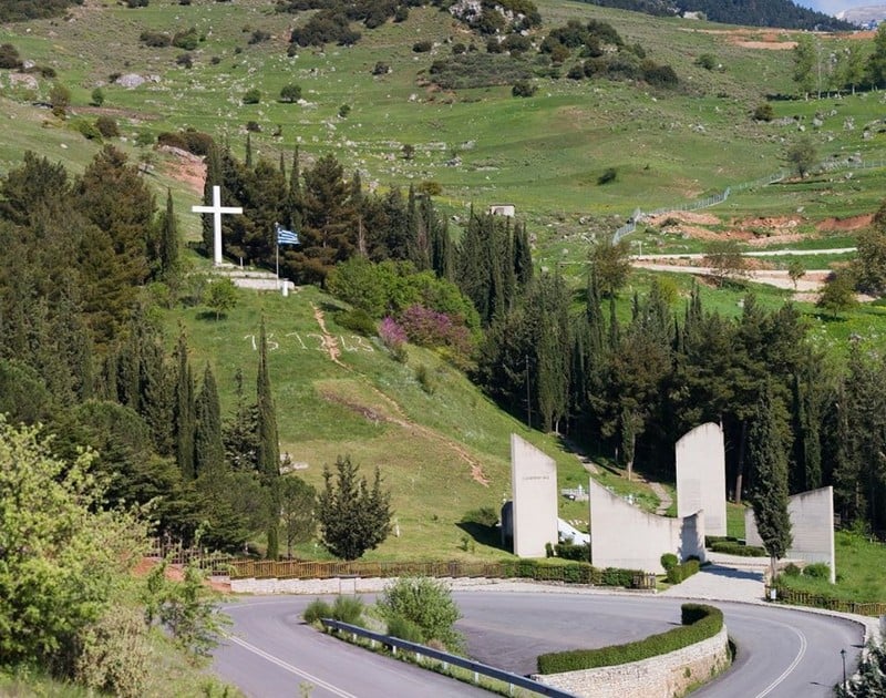 Πάτρα Ο Παγκαλαβρυτινός Σύλλογος τιμά τους νεκρούς του ολοκαυτώματος