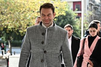 Κασσελάκης: «Θα συνεργαστώ με όλους τους δημοκράτες, προοδευτικούς βουλευτές»