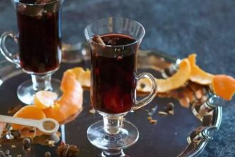 Μεθυστικές νύχτες - Ζεστό κρασί με μπαχάρια, πορτοκάλι και μέλι