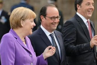 Αφησαν τη συζήτηση και κοιτούσαν το ματς