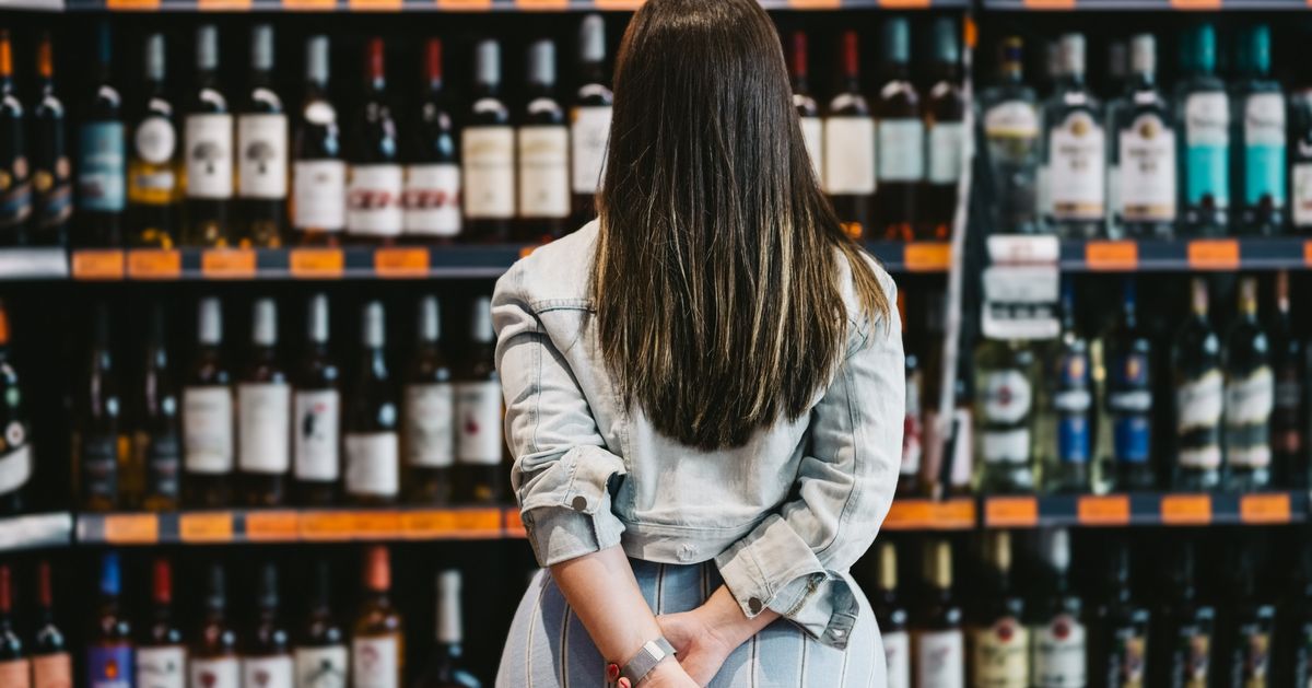 Γυναίκες και «κοιλιά του αλκοόλ»: Τι πρέπει να προσέχουμε