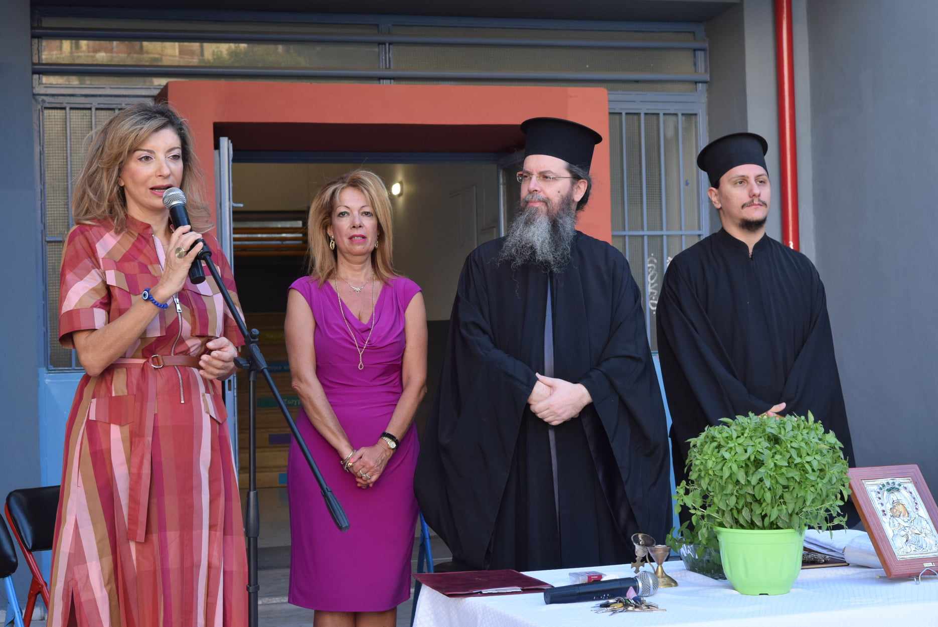 Η Βίβιαν Σαμούρη στο πρώτο σχολικό κουδούνι - ΦΩΤΟ