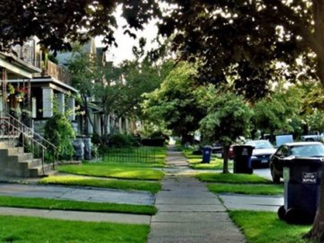 Γιατί οι γυναίκες που μένουν σε «πράσινες» γειτονιές ζουν περισσότερο